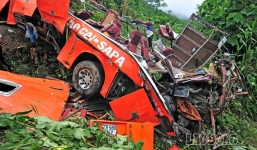 Vụ tai nạn xe khách Lào Cai: Nhà xe tự sửa vé bằng bút mực